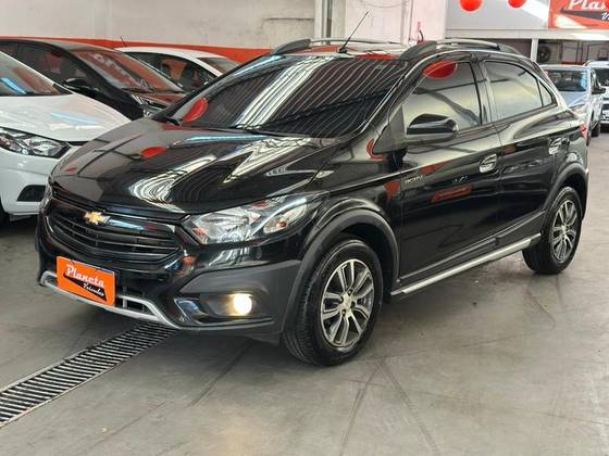 CHEVROLET ONIX 1.4 MPFI ACTIV 8V FLEX 4P AUTOMÁTICO